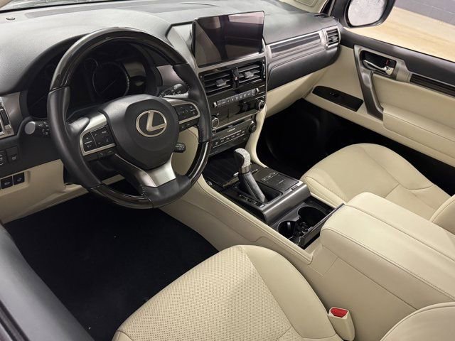 Used 2023 Lexus GX 460 Premium w/ Premium Package image 24
