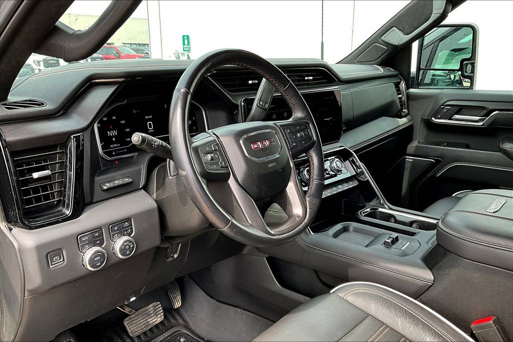 Used 2024 GMC Sierra 2500 AT4X image 16