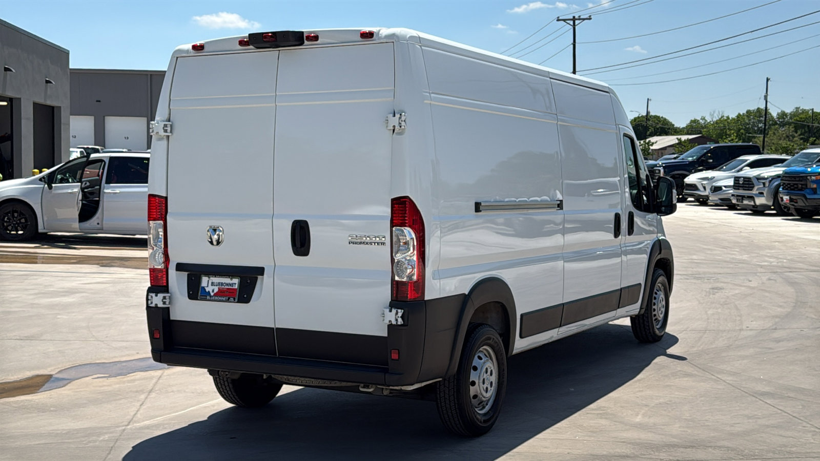 Used 2025 RAM ProMaster 2500 w/ Convenience Group FWD image 5