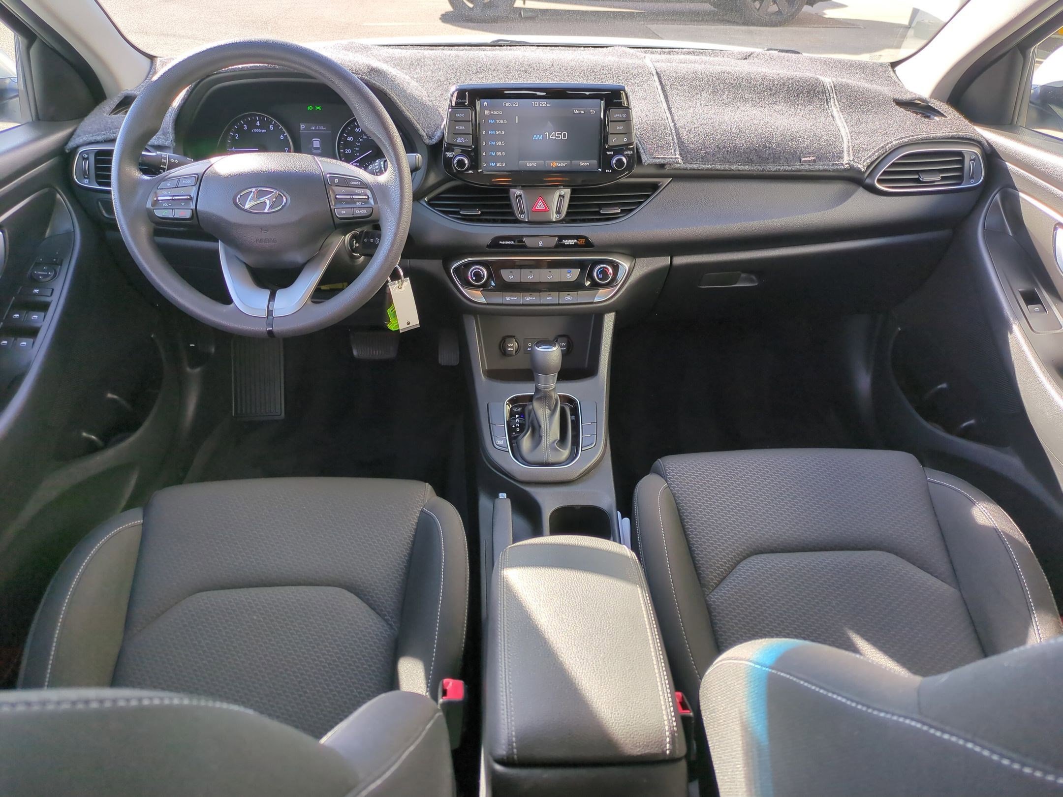 Used 2020 Hyundai Elantra GT image 29