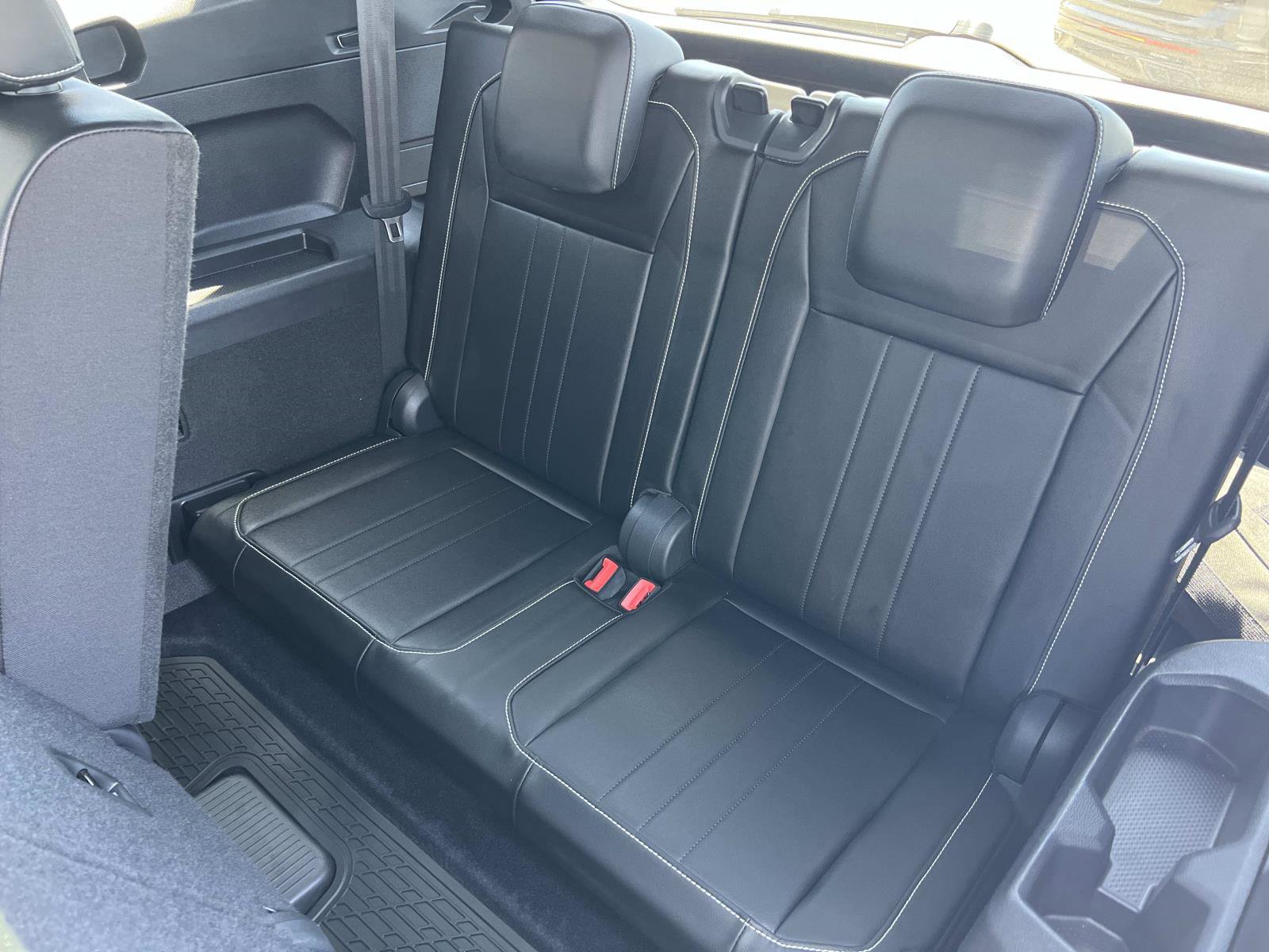 Used 2022 Volkswagen Tiguan SE R-Line FWD image 24