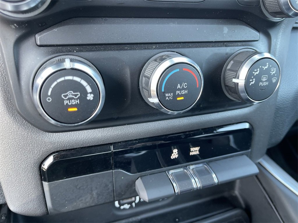 Used 2021 RAM 1500 Big Horn image 18