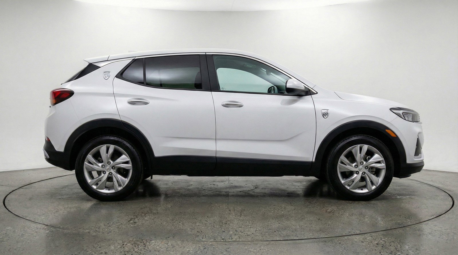 Used 2025 Buick Encore GX Preferred AWD/4WD image 11
