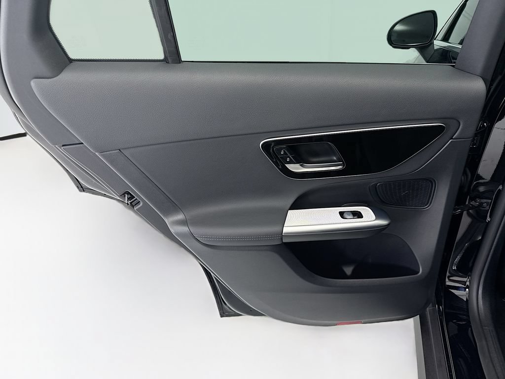 Certified 2025 Mercedes-Benz GLC 300 4MATIC image 25