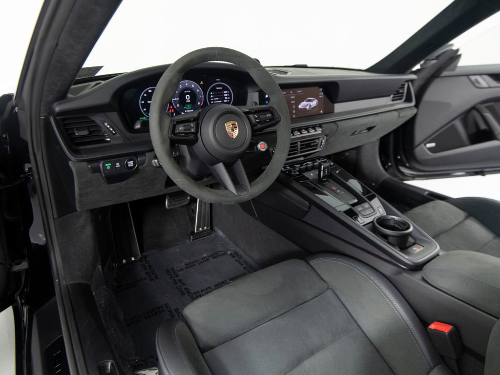 Certified 2025 Porsche 911 Carrera 4 GTS AWD/4WD image 4