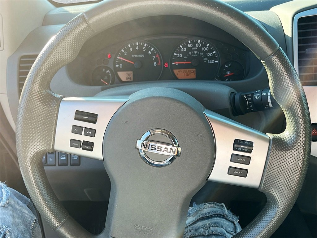 Used 2020 Nissan Frontier SV w/ Midnight Edition Floor Mats image 11