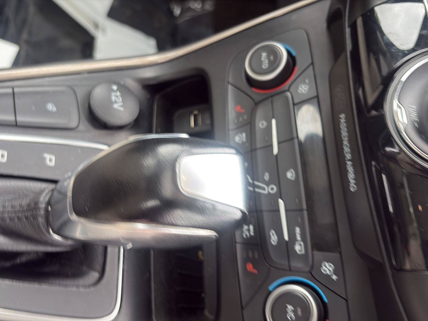 Used 2018 Ford Focus Titanium FWD image 23