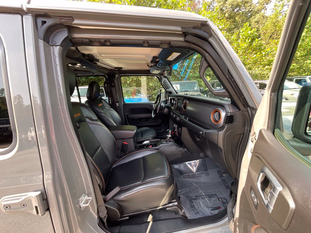 Used 2022 Jeep Gladiator Mojave w/ LED Lighting Group AWD/4WD image 22
