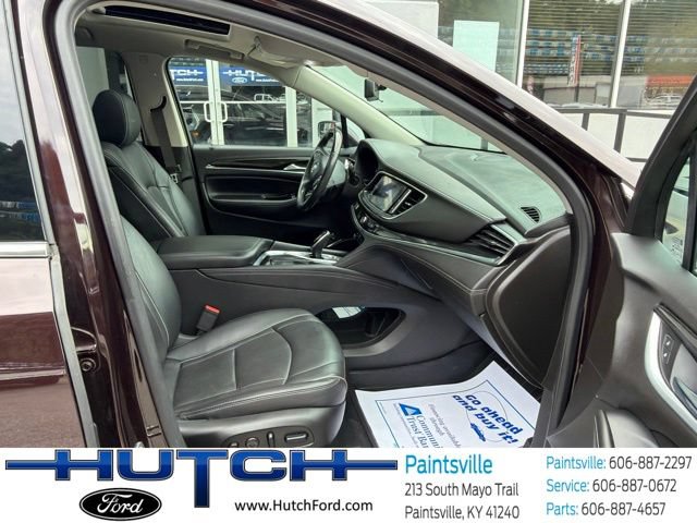 Used 2021 Buick Enclave Avenir w/ Avenir Technology Package AWD/4WD image 25