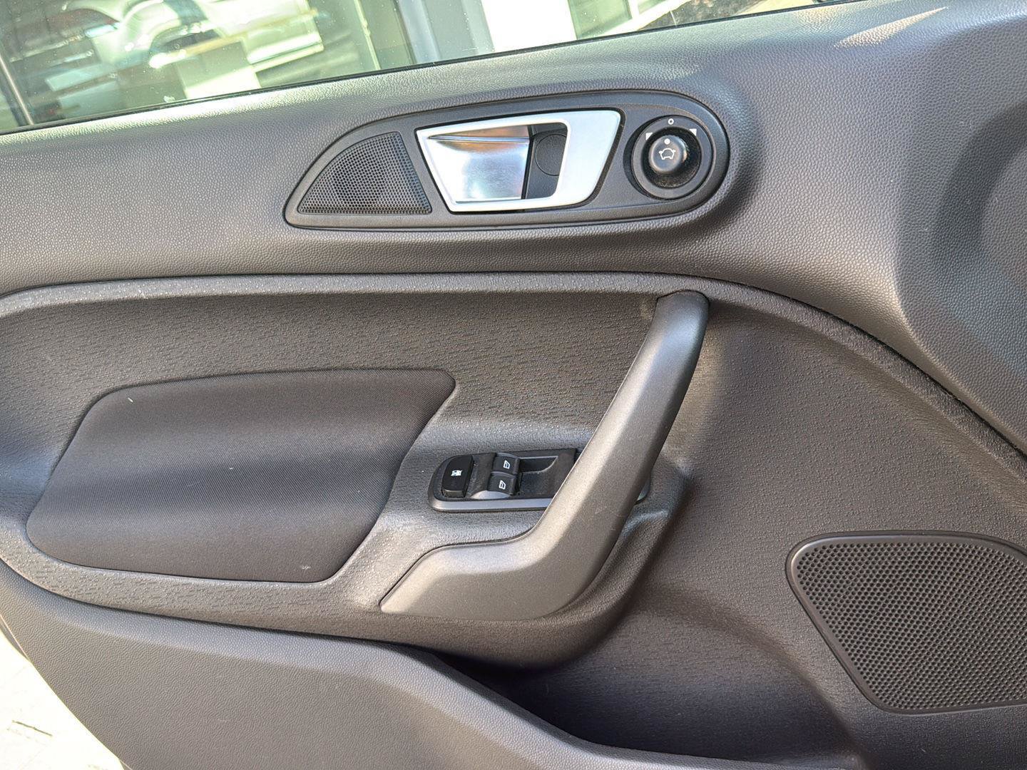 Used 2018 Ford Fiesta ST FWD image 28