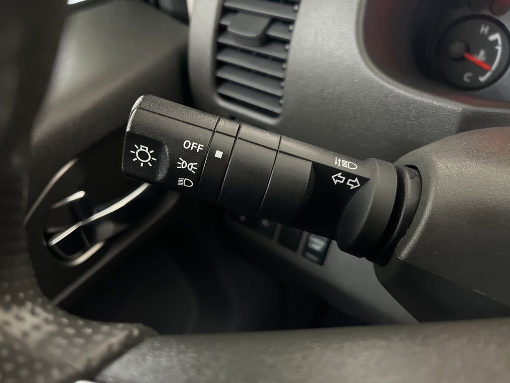 Used 2018 Nissan Frontier SV image 50