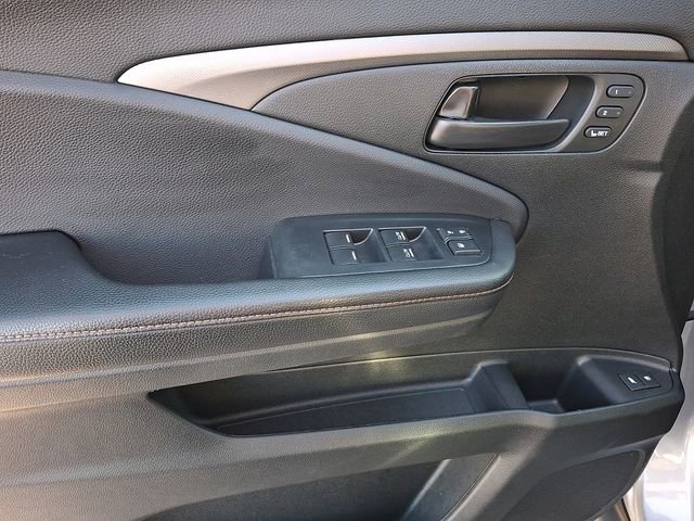 Used 2023 Honda Passport TrailSport image 12