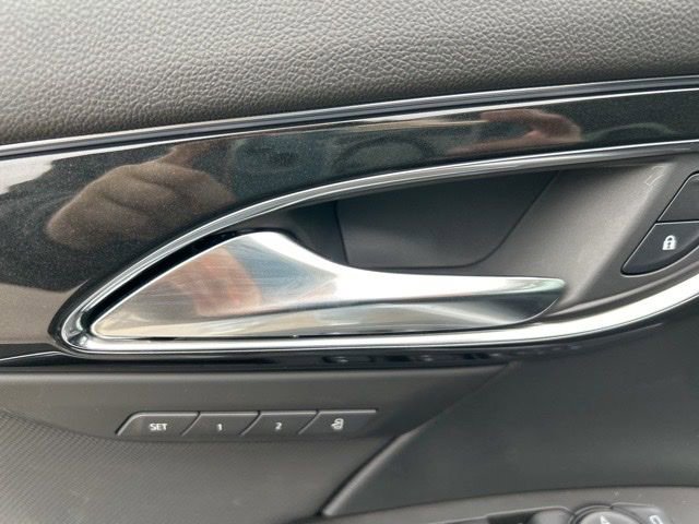 New 2025 Buick Envision Preferred image 12