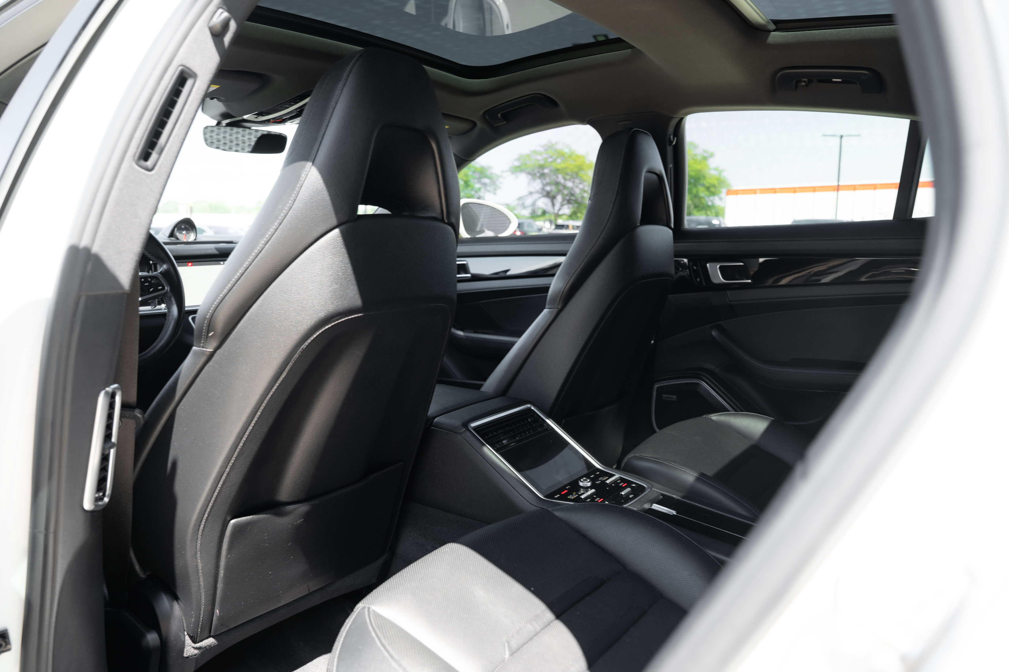 Used 2018 Porsche Panamera 4S AWD/4WD image 28