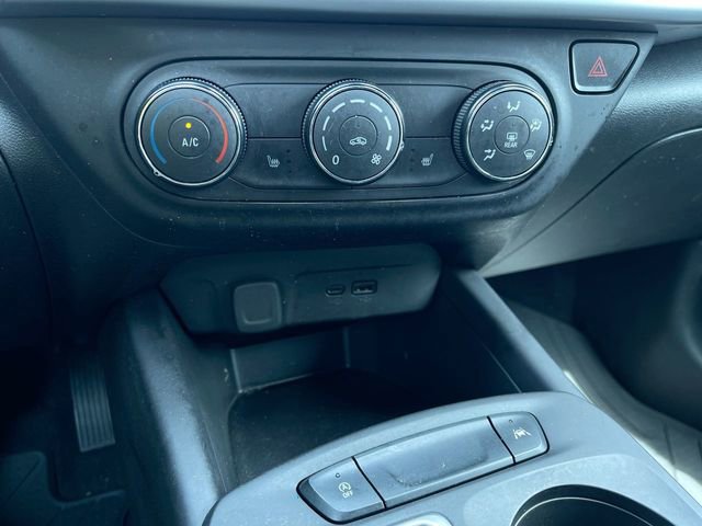 Used 2024 Chevrolet Trax LS w/ LS Convenience Package FWD image 32