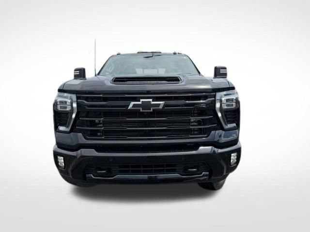 Used 2024 Chevrolet Silverado 2500 LTZ w/ LTZ Plus Package AWD/4WD image 2
