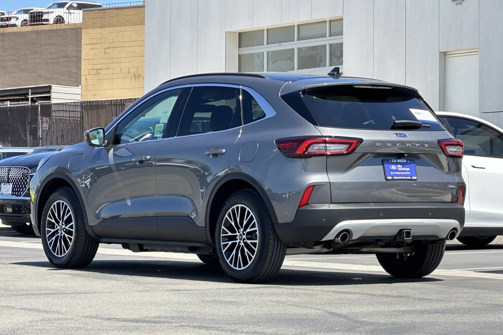 Certified 2023 Ford Escape SE w/ PHEV Premium Package FWD image 5