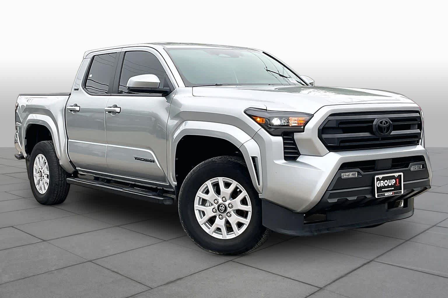 Used 2024 Toyota Tacoma SR5 AWD/4WD image 3