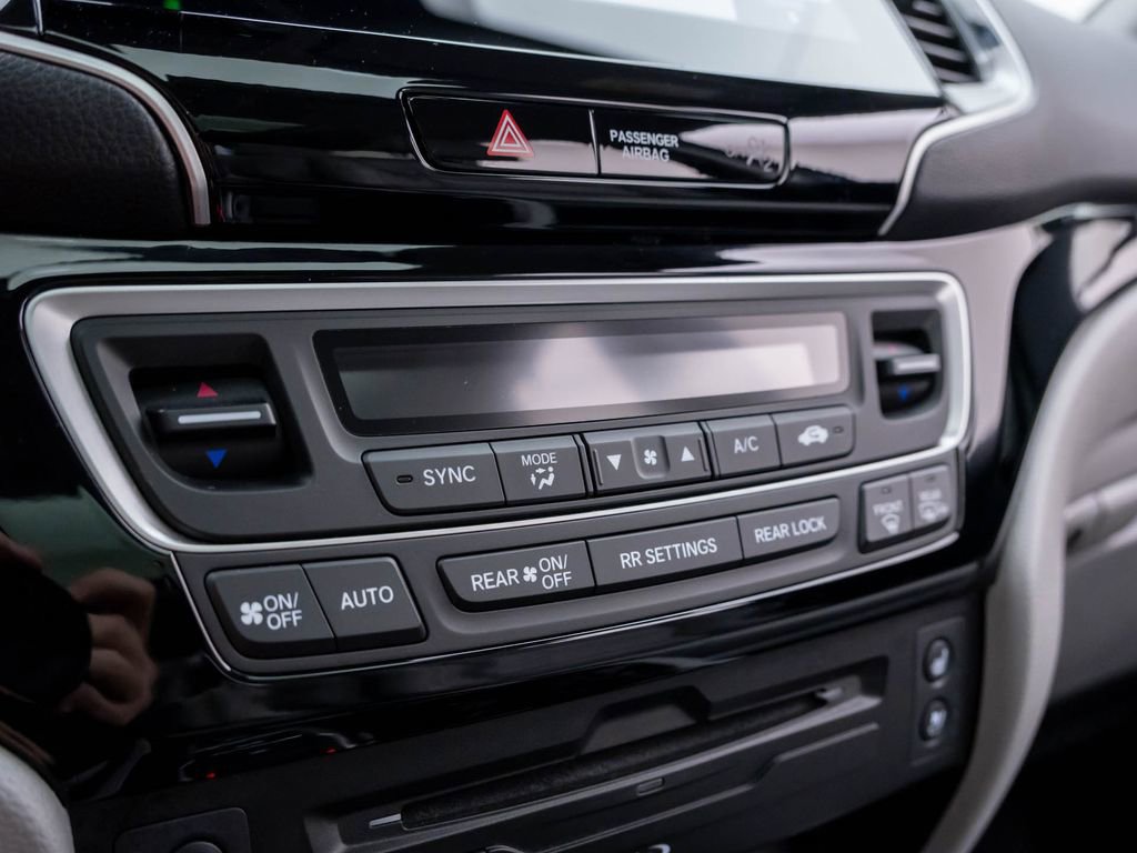 Certified 2020 Honda Pilot Elite image 28