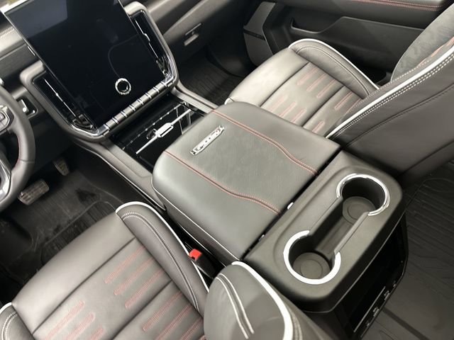 New 2026 GMC Yukon AT4 Ultimate w/ LPO, Floor Liner Package image 24