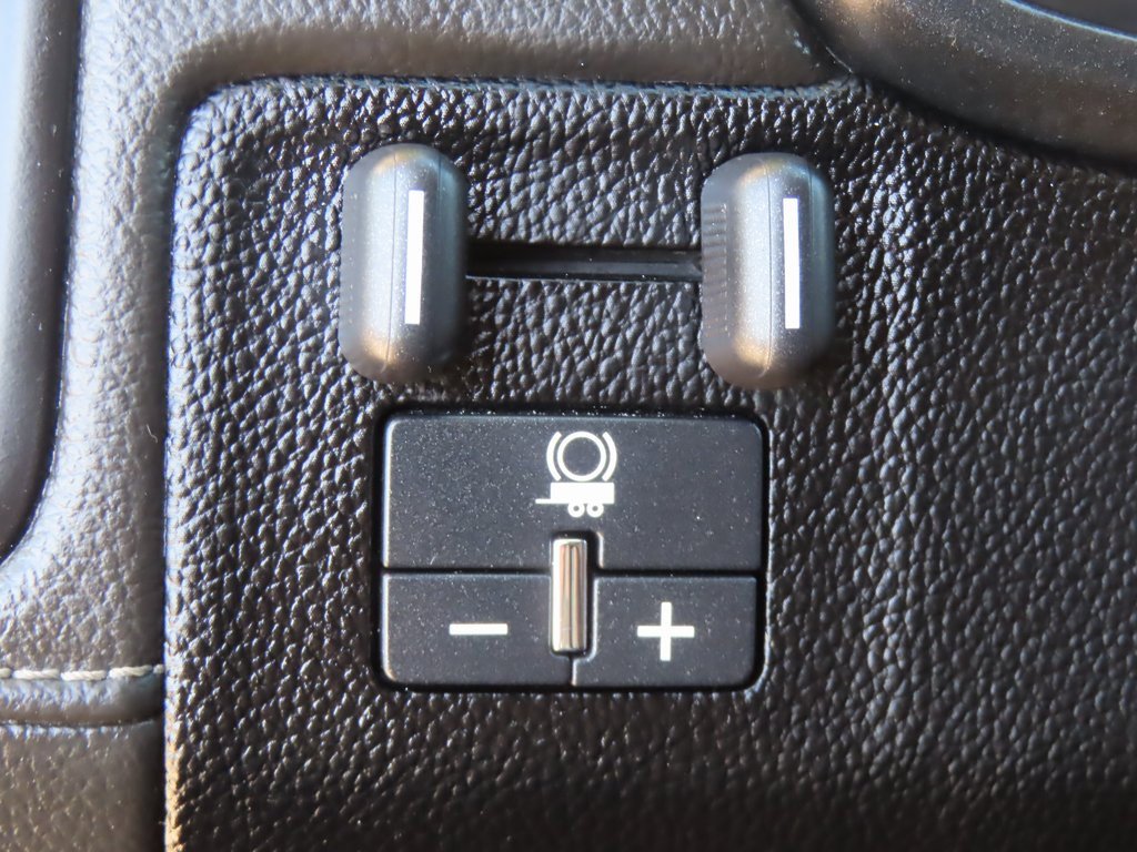 Used 2022 GMC Canyon Elevation image 12