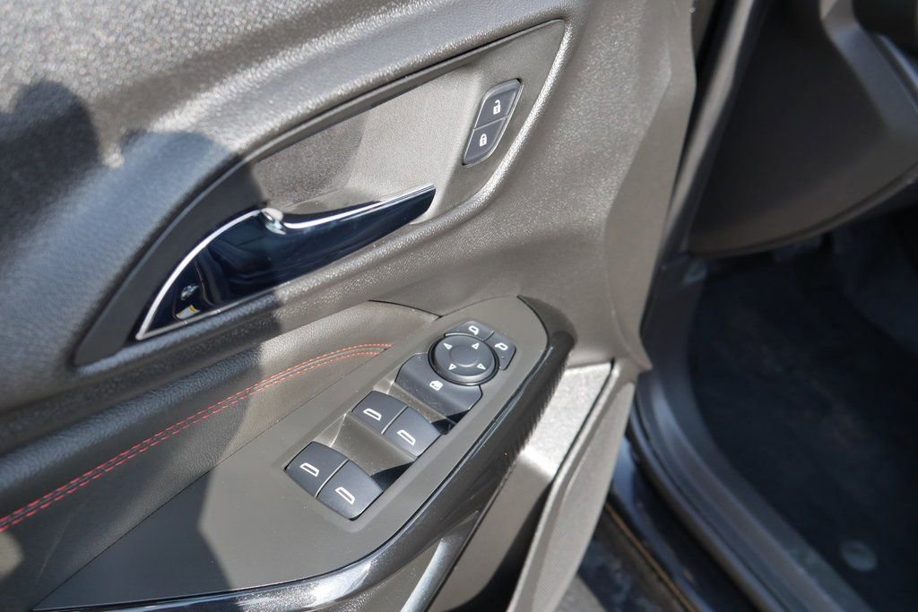 Used 2025 Chevrolet Trax RS image 26