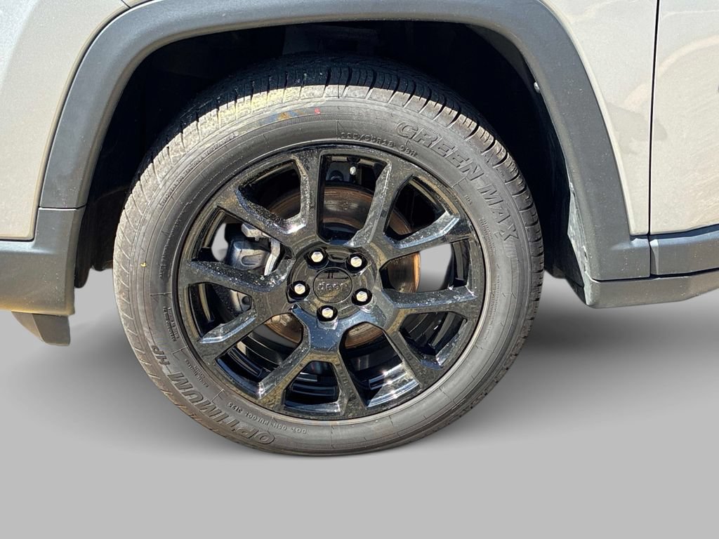 Certified 2022 Jeep Compass Latitude w/ Sun and Sound Group AWD/4WD image 19