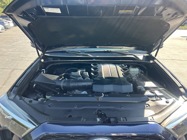 Used 2016 Toyota 4Runner SR5 Premium image 13