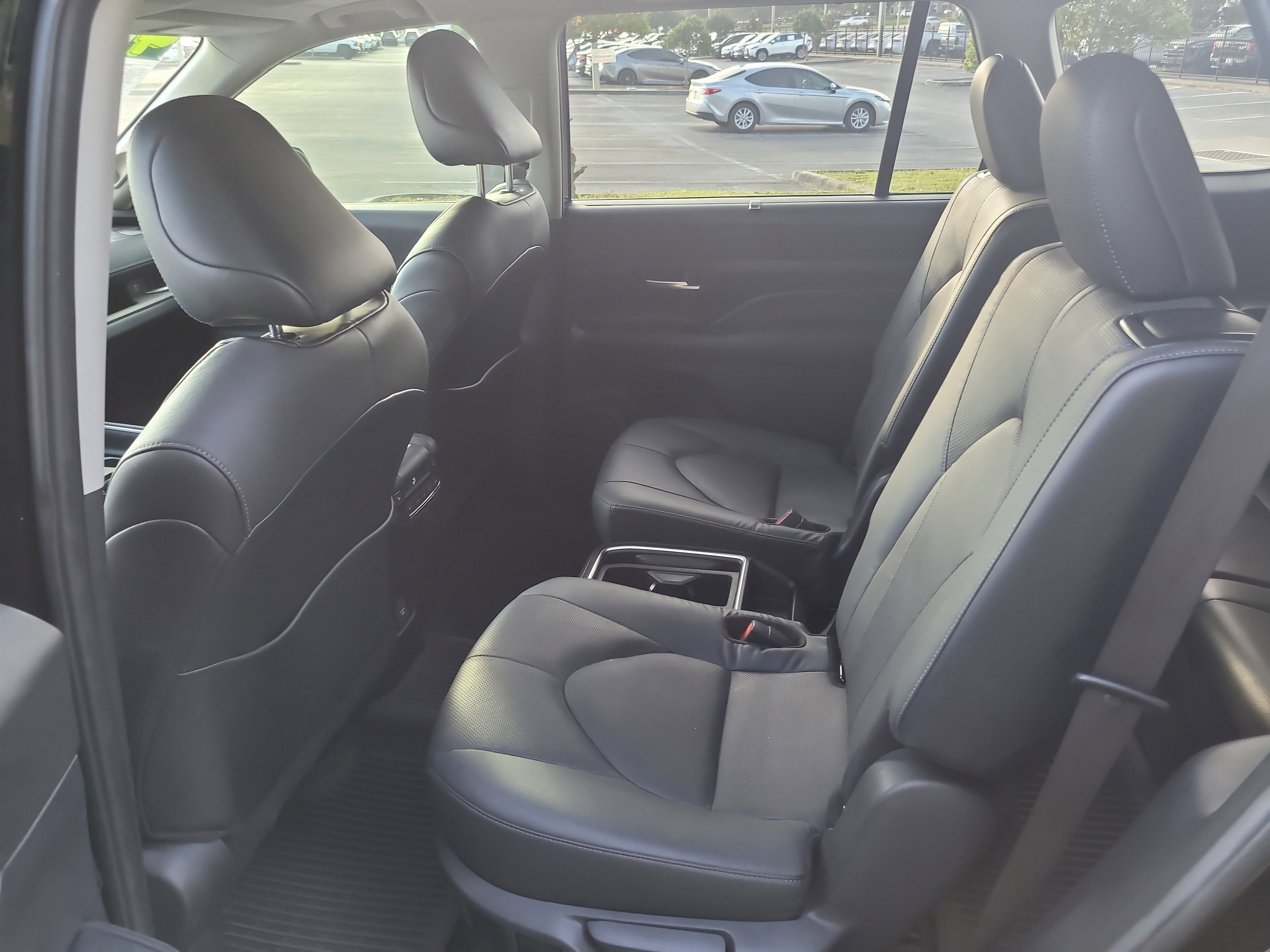 Used 2024 Toyota Grand Highlander Limited image 16