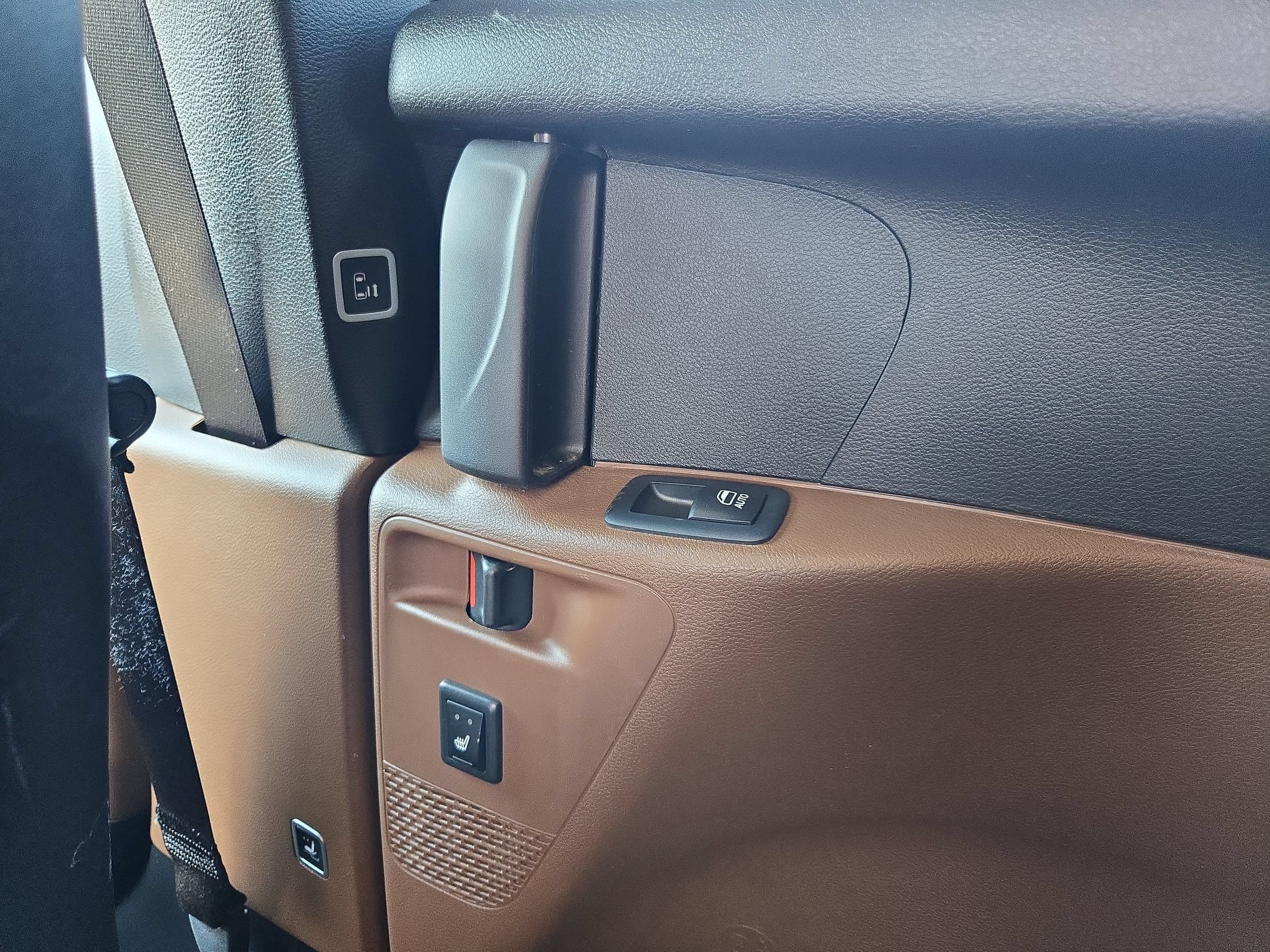 Used 2019 Chrysler Pacifica Limited w/ Advanced Safetytec Group FWD image 36