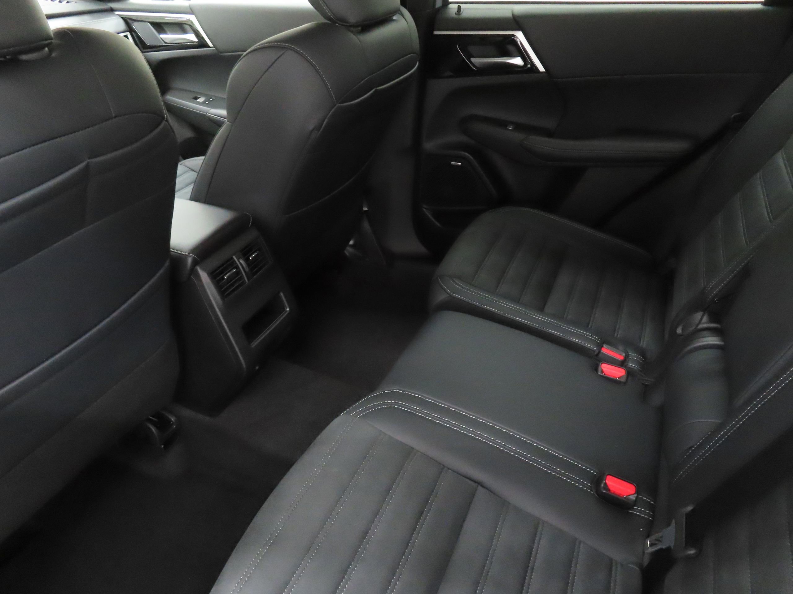 New 2026 Mitsubishi Outlander SE AWD/4WD image 20