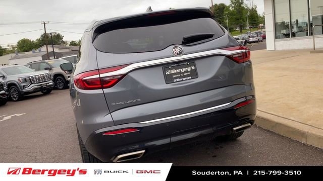 Used 2020 Buick Enclave Essence w/ Sound and Sites Package FWD image 9