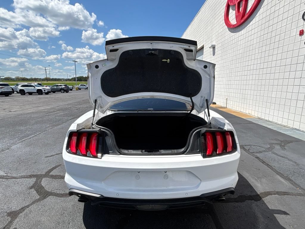 Used 2020 Ford Mustang Coupe w/ Equipment Group 101A RWD image 29
