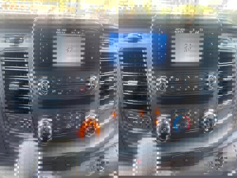 Used 2021 Ford Transit 350 XLT image 22