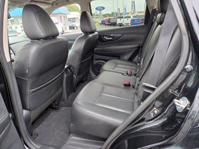 Used 2019 Nissan Rogue SL w/ Premium Package AWD/4WD image 13