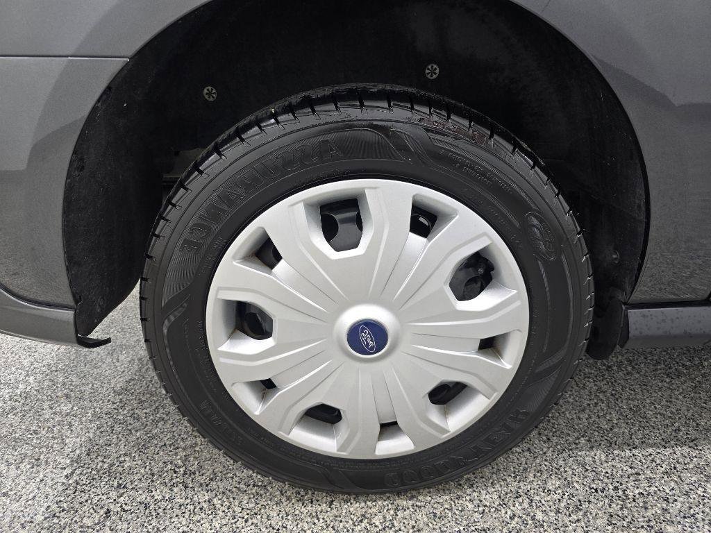 Used 2020 Ford Transit Connect XLT FWD image 32