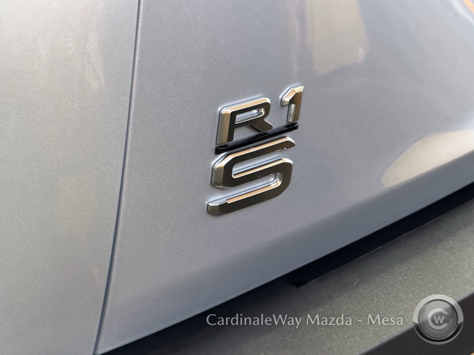 Used 2024 Rivian R1S Adventure AWD/4WD image 9