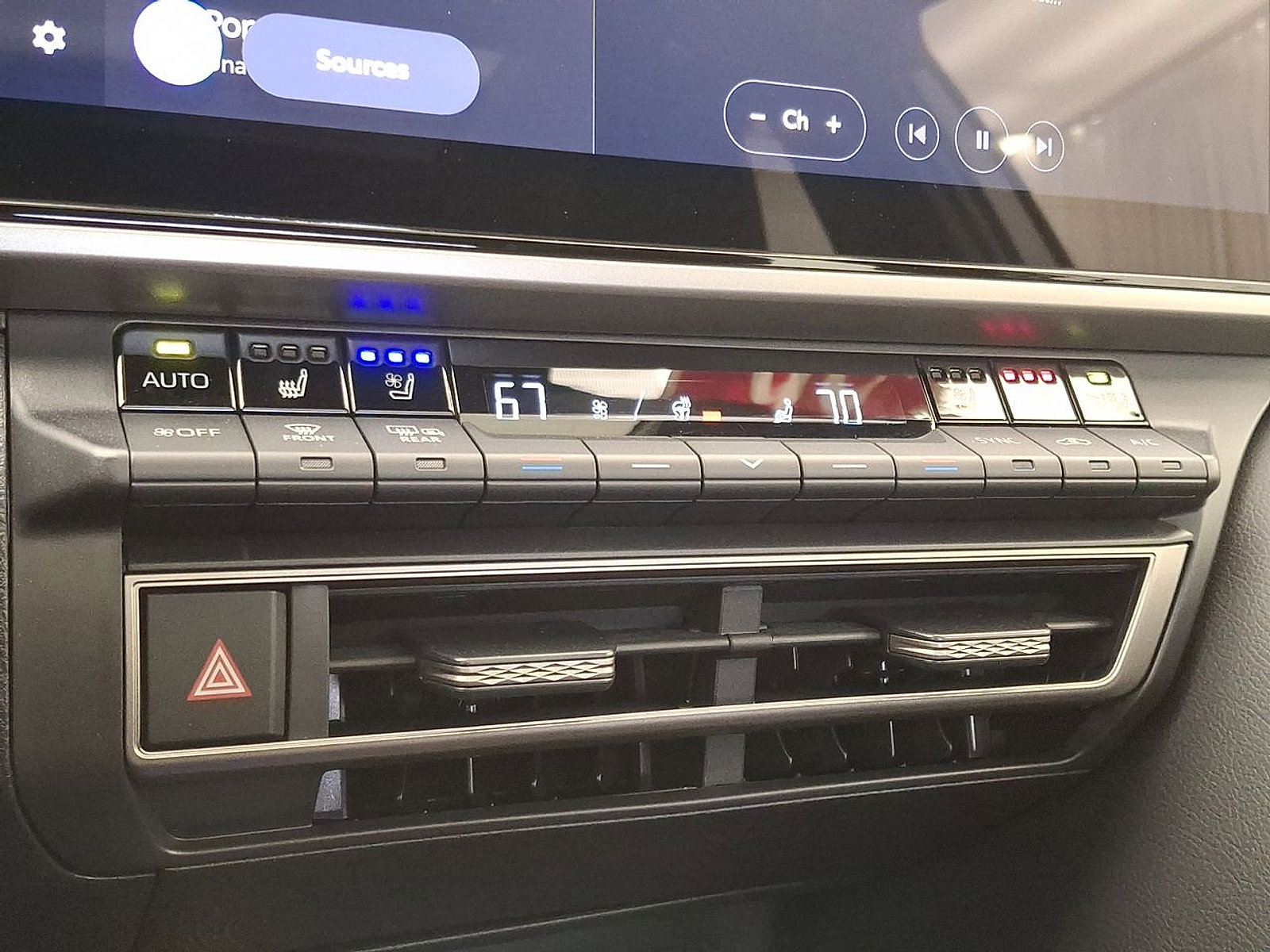 Used 2026 Toyota Camry XSE w/ Premium Plus Package AWD/4WD image 19