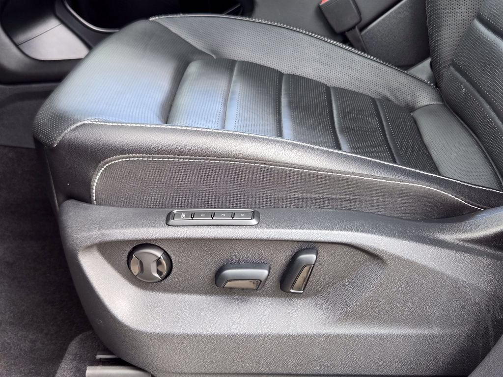 Used 2024 Volkswagen Atlas Cross Sport SEL AWD/4WD image 32