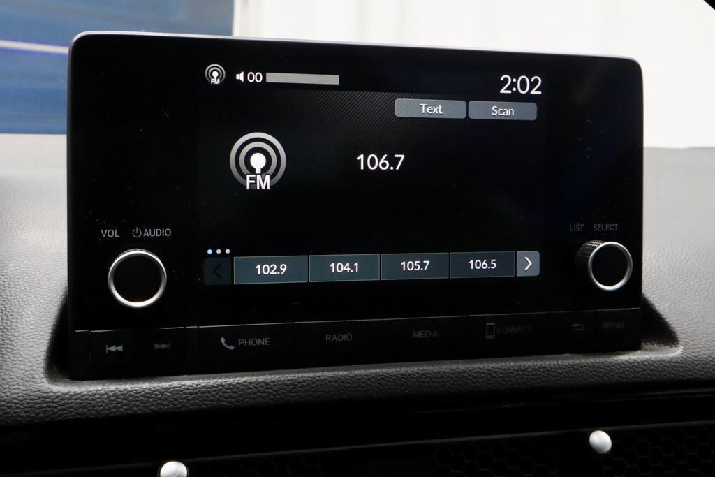 Used 2023 Honda Civic EX image 3