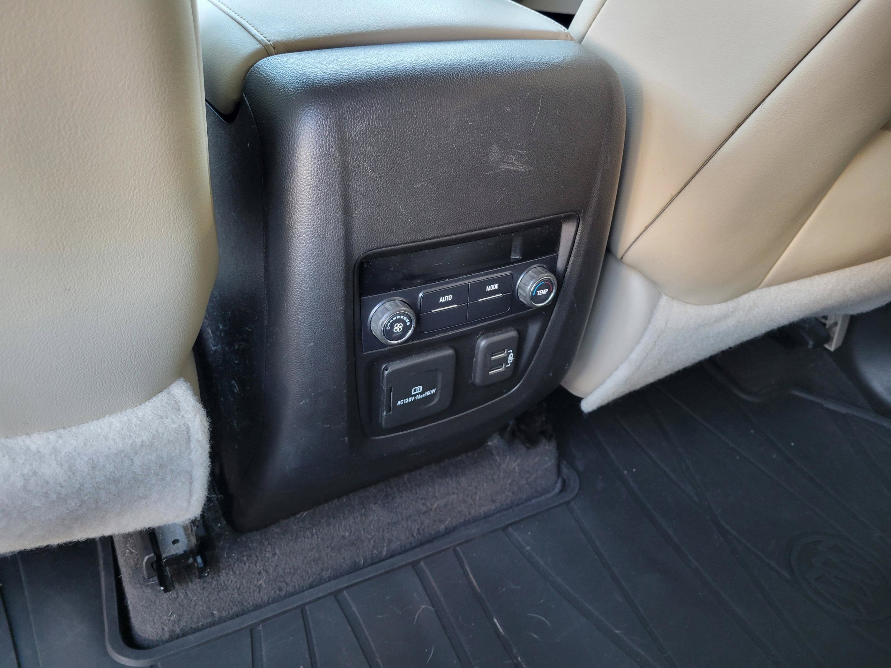Used 2019 Buick Enclave Essence AWD/4WD image 11