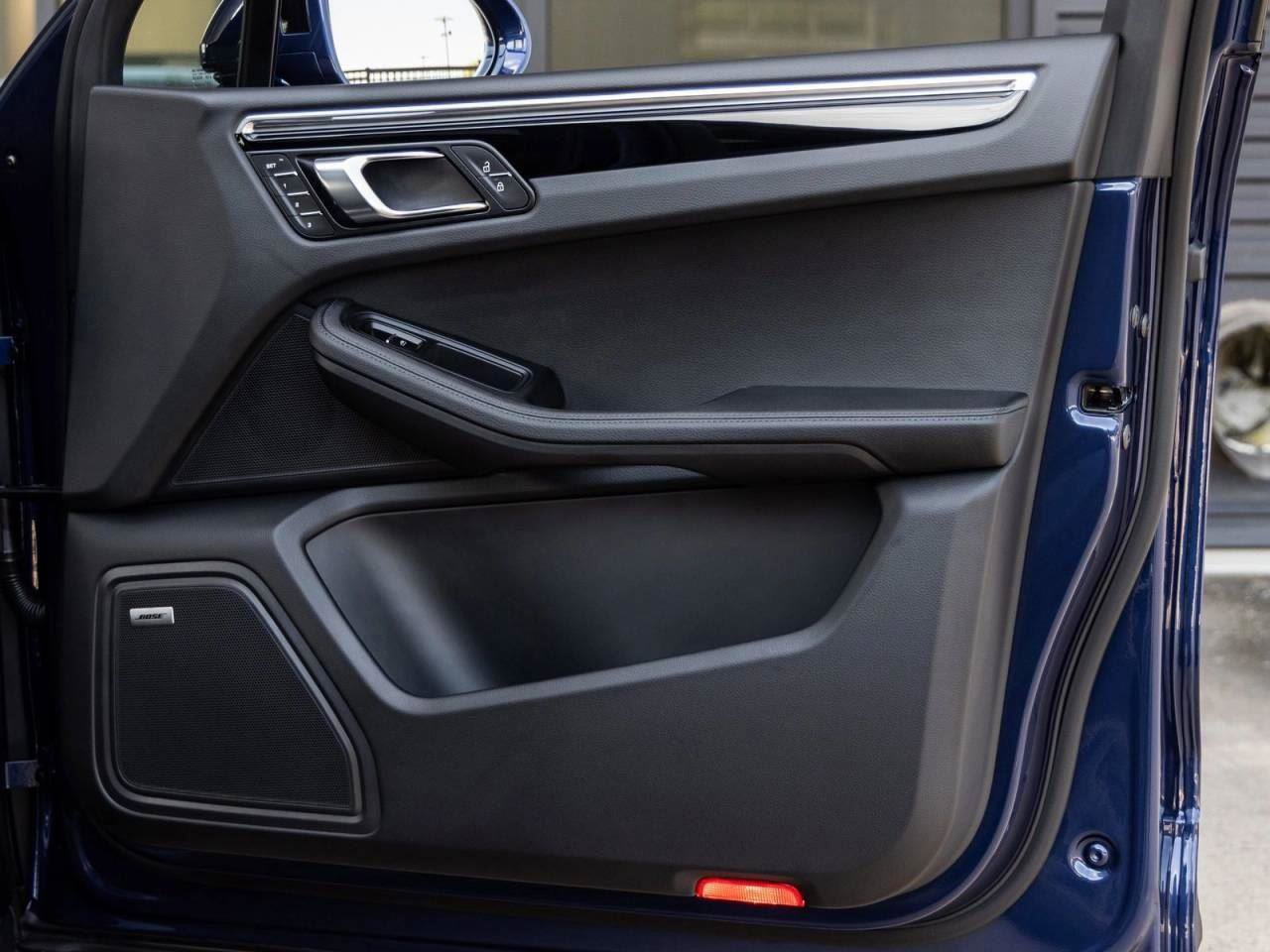 New 2026 Porsche Macan image 93