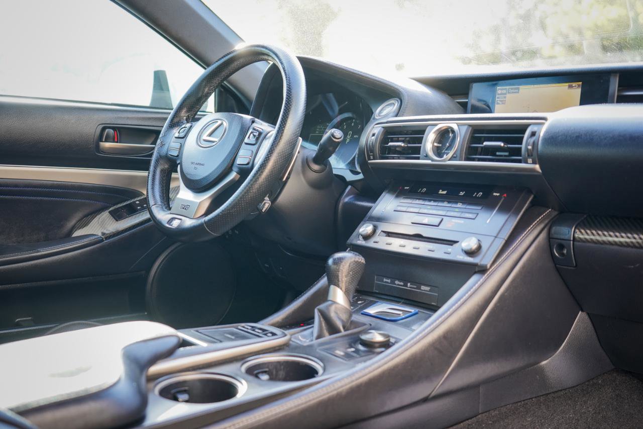 Used 2015 Lexus RC F w/ Premium Package RWD image 10