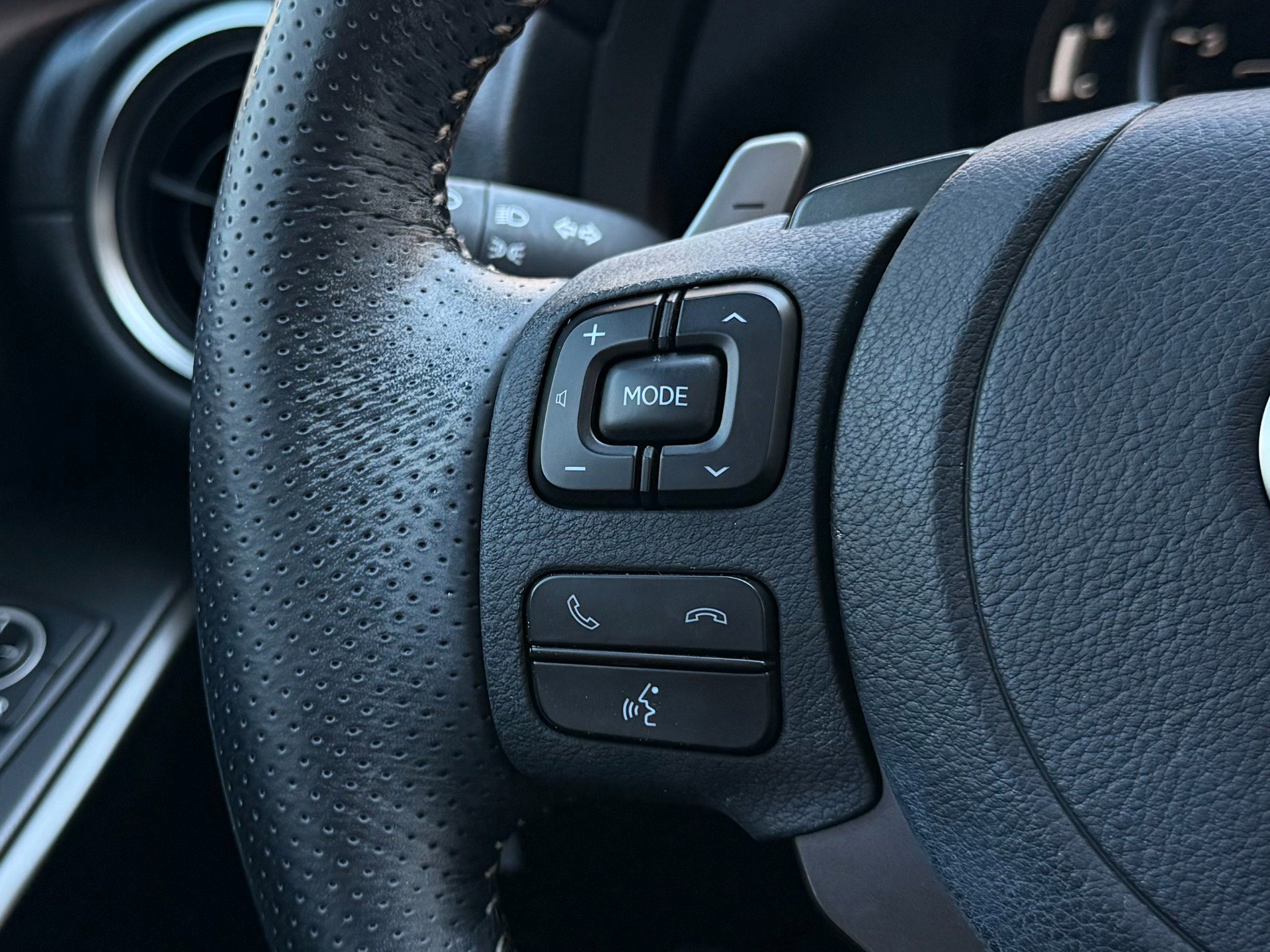 Used 2022 Lexus IS 350 F Sport image 38