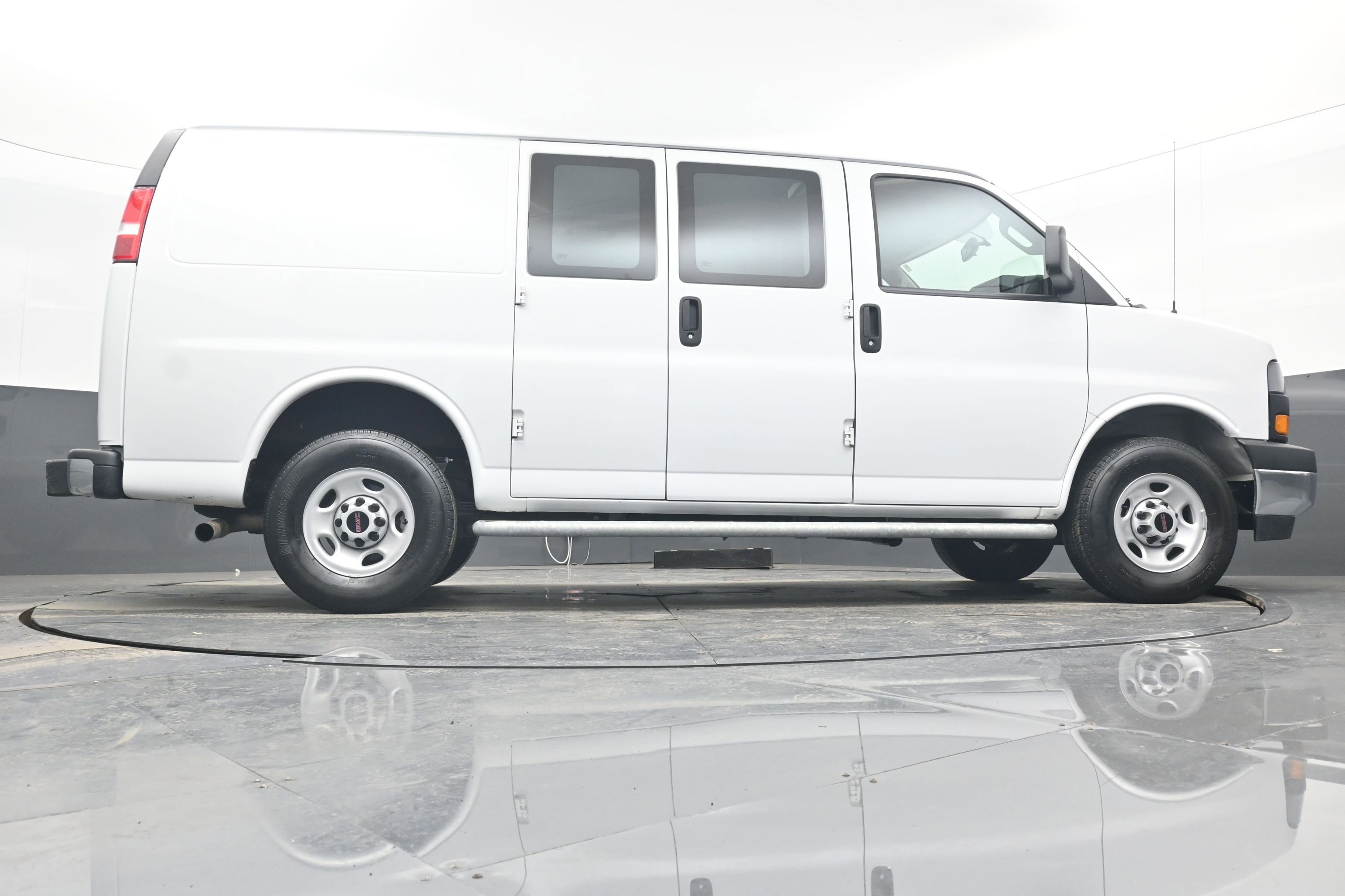 Used 2024 GMC Savana 2500 w/ Driver Convenience Package image 29