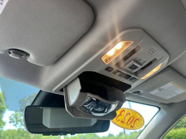 Used 2023 Toyota Highlander Platinum AWD/4WD image 32