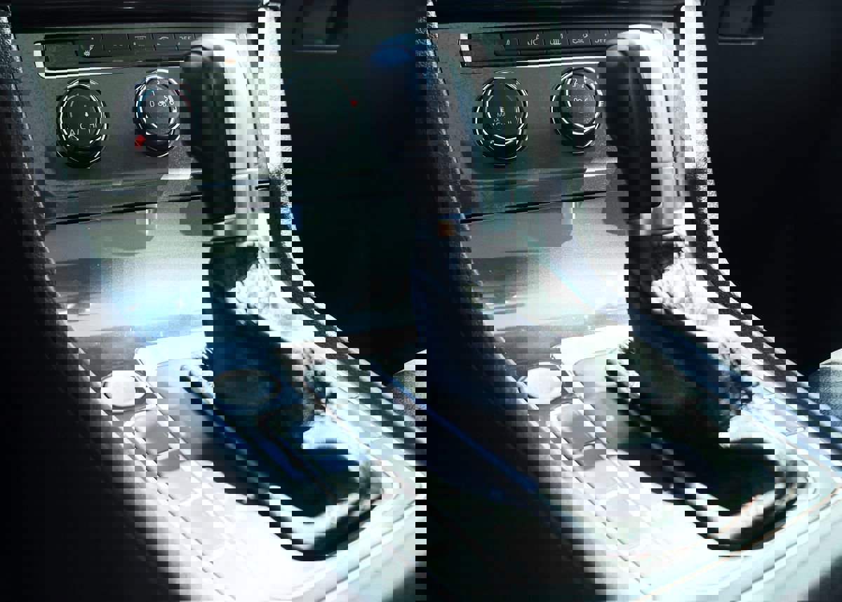 Used 2018 Volkswagen Golf SE image 51