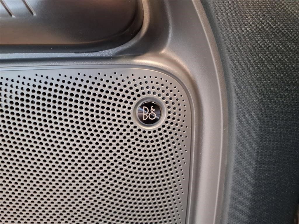 Used 2024 Ford Maverick Lariat w/ Black Appearance Package image 21