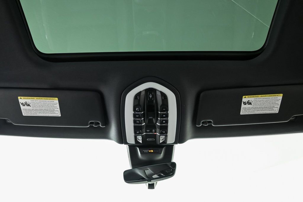 New 2026 Porsche Macan image 20