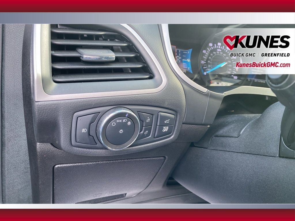 Used 2021 Ford Edge SEL w/ Convenience Package image 33